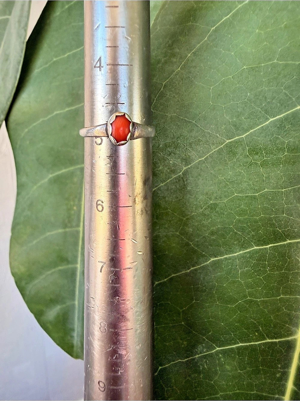 Vintage coral and sterling silver Ring aize 5